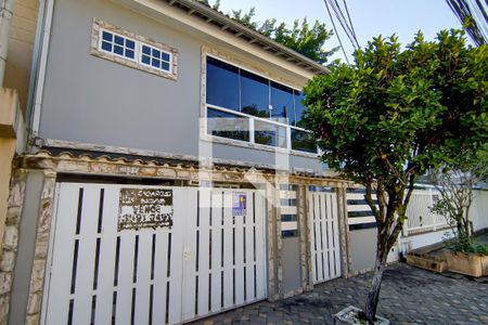 Casa de condomínio à venda com 160m², 3 quartos e 2 vagasfachada