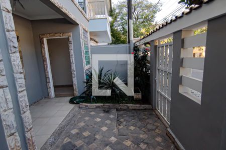 Casa de condomínio à venda com 160m², 3 quartos e 2 vagasfrente