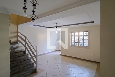 sala de casa de condomínio à venda com 3 quartos, 160m² em Taquara, Rio de Janeiro