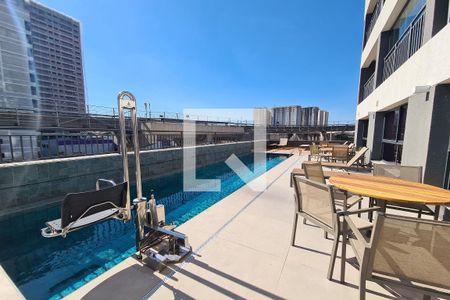 Studio à venda com 28m², 1 quarto e sem vagaÁrea comum - Piscina