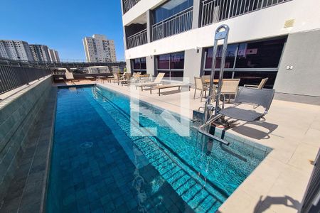 Studio à venda com 28m², 1 quarto e sem vagaÁrea comum - Piscina
