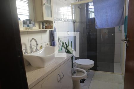 Casa à venda com 350m², 5 quartos e 2 vagasBanheiro da Suíte 2