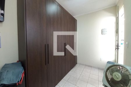 Casa à venda com 170m², 4 quartos e 4 vagas Casa à venda com 170m², 4 quartos e 4 vagasQuarto de Serviço