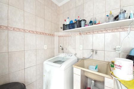 Casa à venda com 170m², 4 quartos e 4 vagas Casa à venda com 170m², 4 quartos e 4 vagasÁrea de Serviço