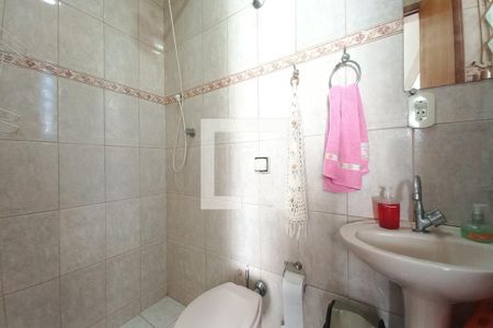 Casa à venda com 170m², 4 quartos e 4 vagas Casa à venda com 170m², 4 quartos e 4 vagasBanheiro de Serviço