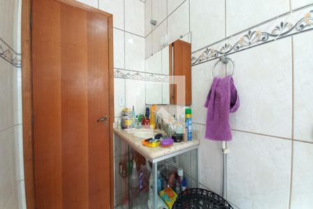 Casa à venda com 170m², 4 quartos e 4 vagas Casa à venda com 170m², 4 quartos e 4 vagasBanheiro