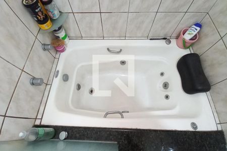 Casa à venda com 170m², 4 quartos e 4 vagas Casa à venda com 170m², 4 quartos e 4 vagasDetalhe do Banheiro da Suite