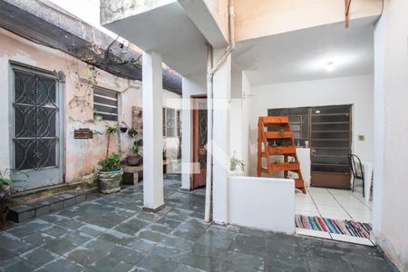 Casa à venda com 366m², 8 quartos e 5 vagasQuintal