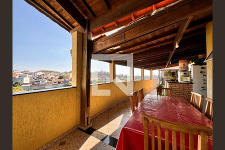 Casa à venda com 270m², 3 quartos e 2 vagasVaranda gourmet