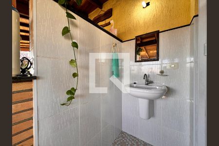 Casa à venda com 270m², 3 quartos e 2 vagasBanheiro de serviço