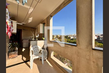 Casa à venda com 270m², 3 quartos e 2 vagasLavanderia