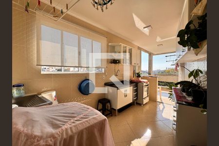 Casa à venda com 270m², 3 quartos e 2 vagasLavanderia