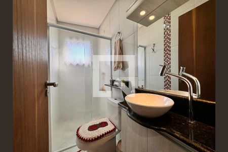 Casa à venda com 270m², 3 quartos e 2 vagasBanheiro 