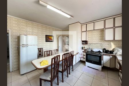 Casa à venda com 288m², 4 quartos e 2 vagasCozinha