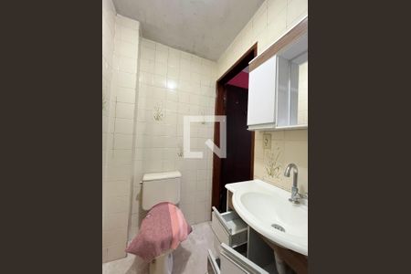 Casa à venda com 288m², 4 quartos e 2 vagasBanheiro de serviço