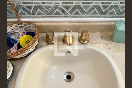 Casa à venda com 288m², 4 quartos e 2 vagasBanheiro da Suíte