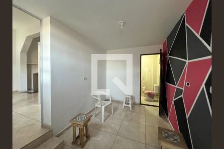 Casa à venda com 288m², 4 quartos e 2 vagasQuarto de Serviço