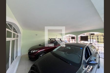 Casa à venda com 288m², 4 quartos e 2 vagasGaragem