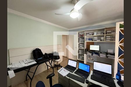 Casa à venda com 288m², 4 quartos e 2 vagasQuarto 3