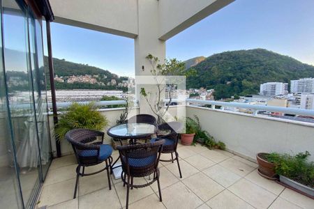 Apartamento à venda com 120m², 2 quartos e 1 vagaÁrea externa