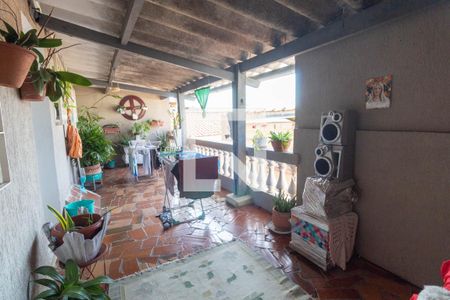 Casa à venda com 300m², 5 quartos e 3 vagasVaranda