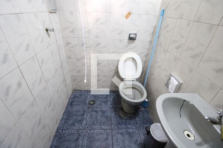 Casa à venda com 300m², 5 quartos e 3 vagasBanheiro de serviço - casa 2