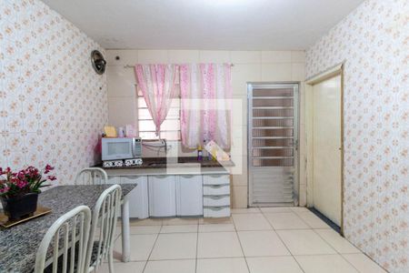 Casa à venda com 300m², 5 quartos e 3 vagasCozinha 2