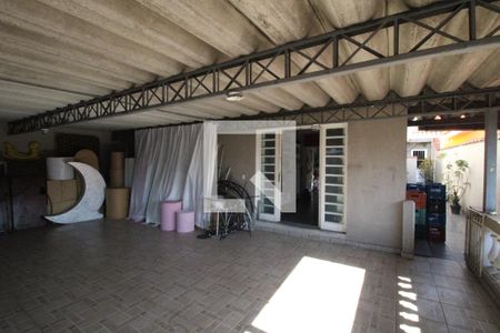 Casa à venda com 300m², 5 quartos e 3 vagasQuintal - casa 2