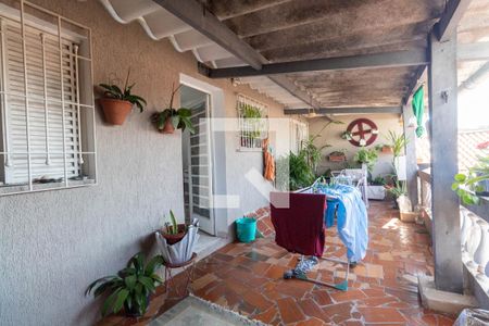 Casa à venda com 300m², 5 quartos e 3 vagasVaranda