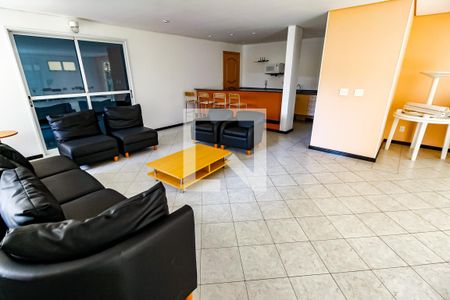 Apartamento à venda com 106m², 3 quartos e 2 vagas Apartamento à venda com 106m², 3 quartos e 2 vagasÁrea comum - Salão de festas