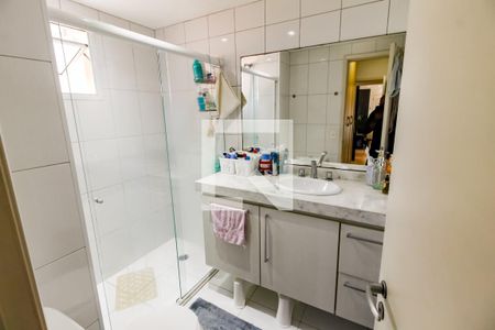 Apartamento à venda com 106m², 3 quartos e 2 vagas Apartamento à venda com 106m², 3 quartos e 2 vagasBanheiro da Suíte