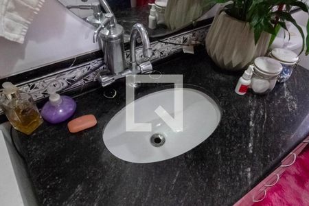 Casa à venda com 400m², 2 quartos e sem vagaBanheiro da suíte 2