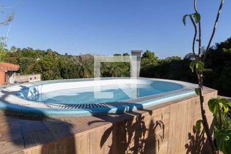 Casa à venda com 400m², 2 quartos e sem vagaPiscina