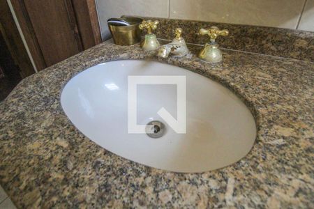 Casa à venda com 175m², 4 quartos e 2 vagasBanheiro