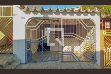 Casa à venda com 175m², 4 quartos e 2 vagasFachada