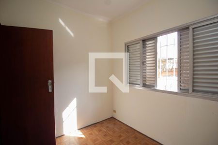 Casa para alugar com 180m², 3 quartos e 5 vagas Casa para alugar com 180m², 3 quartos e 5 vagasQuarto 2