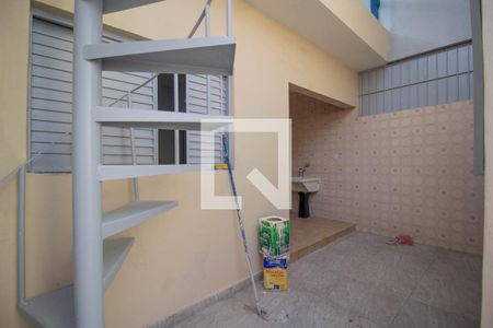 Casa para alugar com 180m², 3 quartos e 5 vagas Casa para alugar com 180m², 3 quartos e 5 vagasQuintal