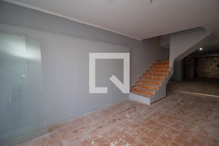 Casa para alugar com 180m², 3 quartos e 5 vagas Casa para alugar com 180m², 3 quartos e 5 vagasGaragem