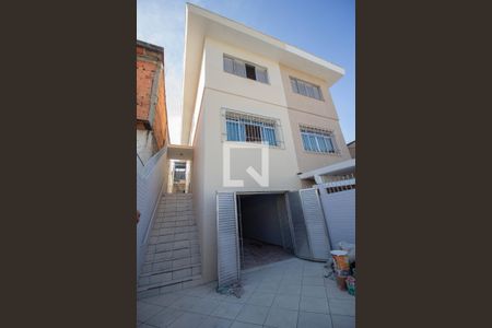 Casa para alugar com 180m², 3 quartos e 5 vagas Casa para alugar com 180m², 3 quartos e 5 vagasGaragem