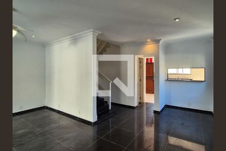 Casa de condomínio à venda com 265m², 3 quartos e 1 vagaSala