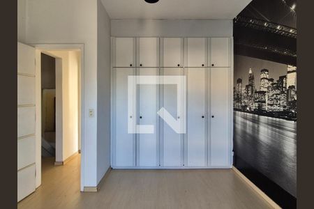 Casa de condomínio à venda com 265m², 3 quartos e 1 vagaQuarto