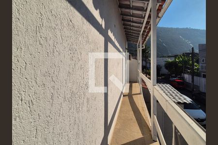 Casa de condomínio à venda com 265m², 3 quartos e 1 vagaSacada