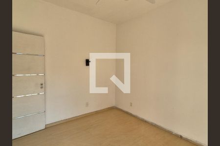 Casa de condomínio à venda com 265m², 3 quartos e 1 vagaQuarto