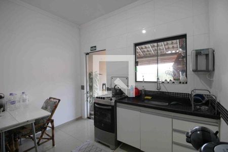 Casa para alugar com 71m², 2 quartos e 2 vagasCozinha