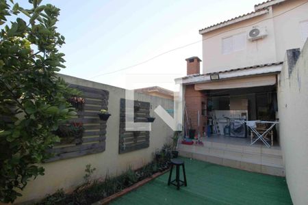 Casa para alugar com 71m², 2 quartos e 2 vagasQuintal