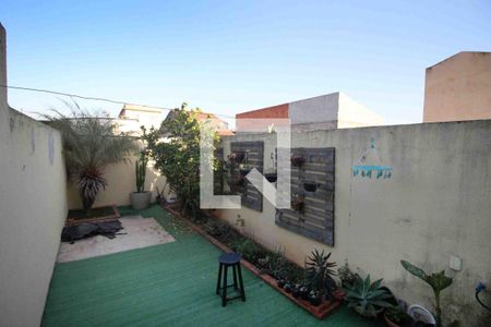 Casa para alugar com 71m², 2 quartos e 2 vagasQuintal