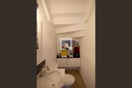 Casa para alugar com 71m², 2 quartos e 2 vagasLavabo