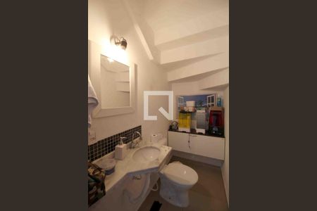 Casa para alugar com 71m², 2 quartos e 2 vagasLavabo