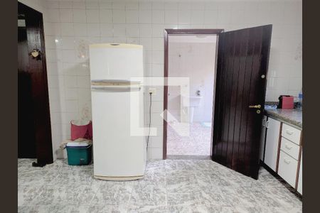 Casa à venda com 408m², 6 quartos e 4 vagasCozinha