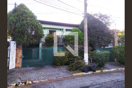 Casa à venda com 408m², 6 quartos e 4 vagasFachada